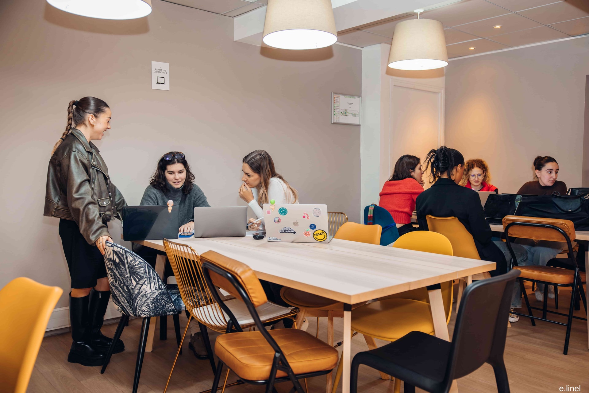 Étudiants en classe à l'ESP