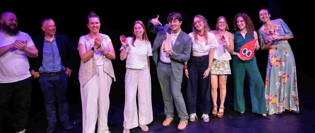 Etudiants de l'ESP vainqueurs de la compétition nationale com for change