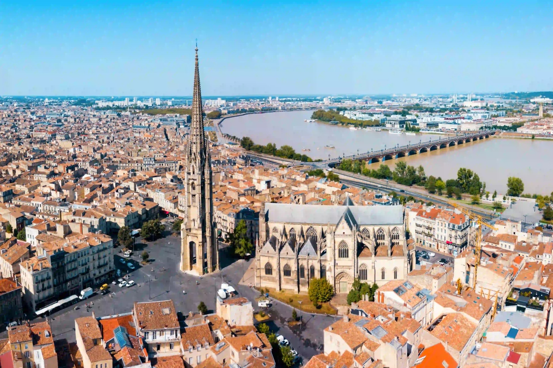 La place St Pierre de Bordeaux